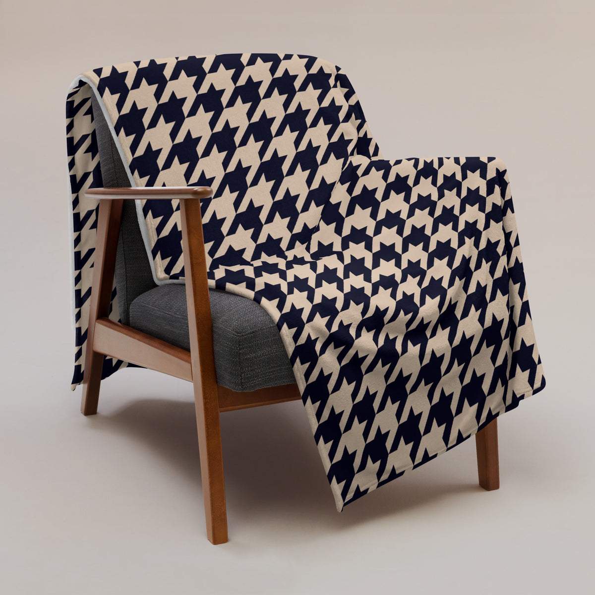 Black and Tan Houndstooth Pattern Throw Blanket